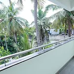 Fabhotel Home Tree Service Apartment - Nr Anna Tower
